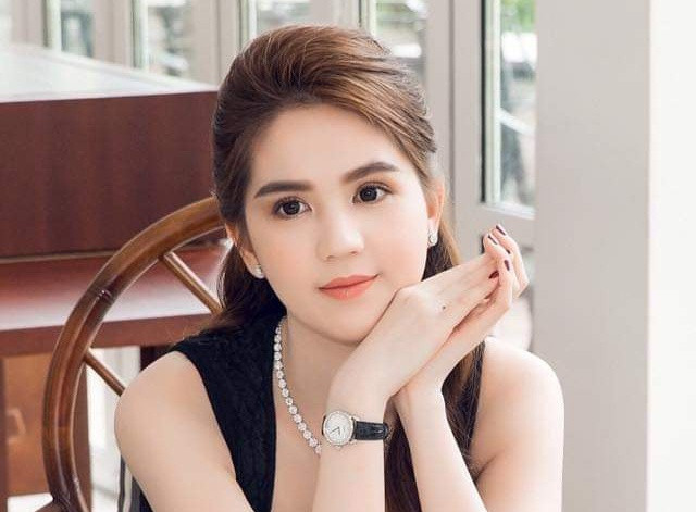 Ngày 30/3, người mẫu Ngọc Trinh vừa trình báo Công an TP Thủ Đức (TP.HCM) về việc bị trộm nhiều tài sản có giá trị. Tài sản Ngọc Trinh trình báo mất cắp là bộ sưu tập đồng hồ hàng hiệu hơn 10 chiếc, với tổng giá trị lên tới 13 tỷ đồng. Ảnh: Facebook Ngọc Trinh