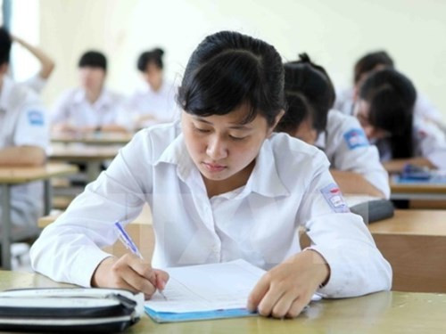 Một trong những thông tin nóng dư luận tuần qua đó là Bộ Giáo dục và Đào tạo đã chính thức công bố Quy chế tuyển sinh mới cho đại học hệ chính quy; tuyển sinh cao đẳng nhóm ngành đào tạo giáo viên hệ chính quy.