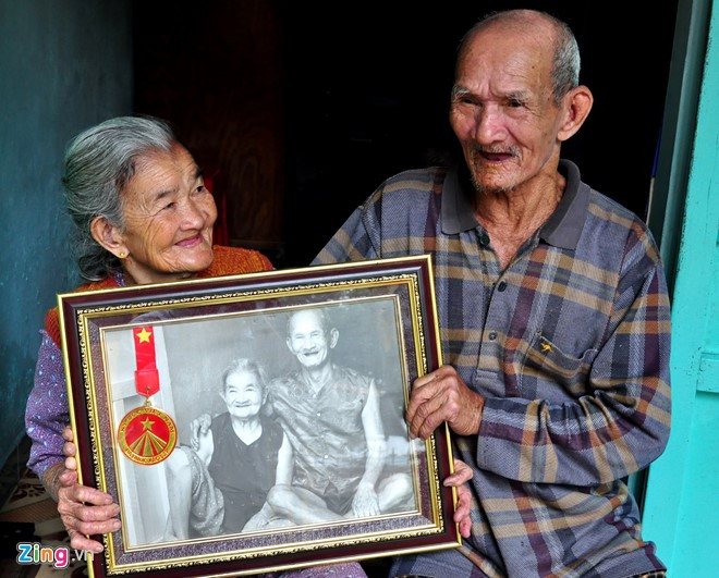 Nói về niềm mong muốn nhất hiện nay, ông Đường ước mơ giản dị mỗi ngày gánh được vài đôi nước như "tập thể dục" quanh phố cổ Hội An, đủ sức khỏe sống tròn 100 tuổi vui vẻ, hạnh phúc cùng vợ, con chứ không dám mơ gì cao xa hơn nữa.