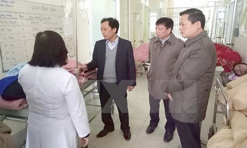 Cũng trong tuần qua, một vụ ngộ độc thực phẩm khiến gần 90 người nhập viện ở Hà Giang xôn xao dư luận. Vụ ngộ độc tập thể này xảy ra sau khi người dân đi ăn đám cưới ở thôn 3, xã Đản Ván, Hoàng Su Phì, Hà Giang. Ảnh: TTXVN.