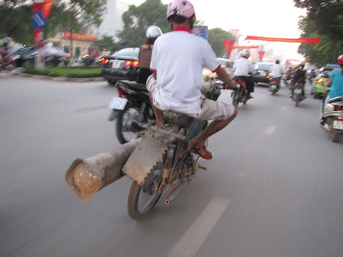 Cùng xem loạt ảnh xe cà tàng tung hoành đường phố.