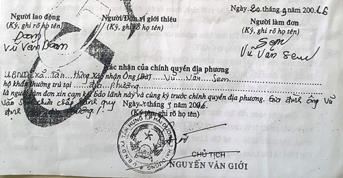Phản ánh với Kiến Thức, ông Vũ Văn Sem (thôn Cương Xá, xã Tân Hưng) bức xúc chuyện Chủ tịch UBND xã Tân Hưng - ông Nguyễn Văn Giới đã từng bút phê hàng loạt vào tập hồ sơ đi lao động nước ngoài tại Đài Loan của anh Vũ Văn Doan (SN 1990, con trai của ông Sem) với nội dung: “Gia đình ông Vũ Văn Sem chưa chấp hành quy định của địa phương”.