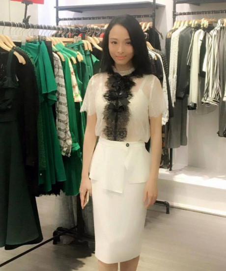 Phương Nga hoàn toàn "lột xác" sau khi tại ngoại.