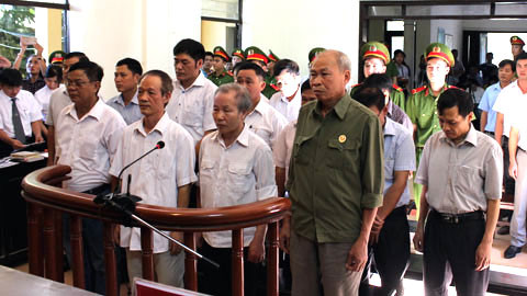 Bị cáo chịu mức án cao nhất là 6 năm, 6 tháng tù. Ảnh: Vietnamnet.