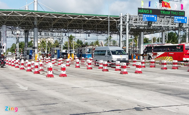 Trước đó, Sở Giao thông Vận tải tỉnh Tiền Giang đã kiến nghị Bộ xem xét giảm giá vé qua trạm thu phí này. Ảnh: Việt Tường/Zing.