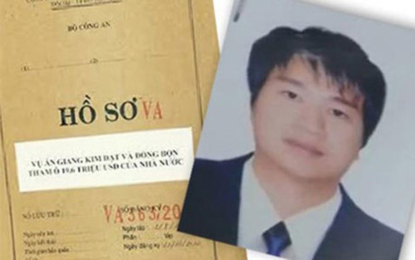 Giang Kim Đạt (sinh năm 1977 tại Thái Thượng, Thái Thụy, Thái Bình) là nguyên Trưởng phòng kinh doanh Công ty vận tải viễn dương Vinashin đã bỏ trốn trong vụ án Vinashin. Ngày 31/12/2014, cơ quan điều tra Bộ Công an khởi tố vụ án, khởi tố bị can đối với Giang Kim Đạt về tội “Tham ô tài sản”.