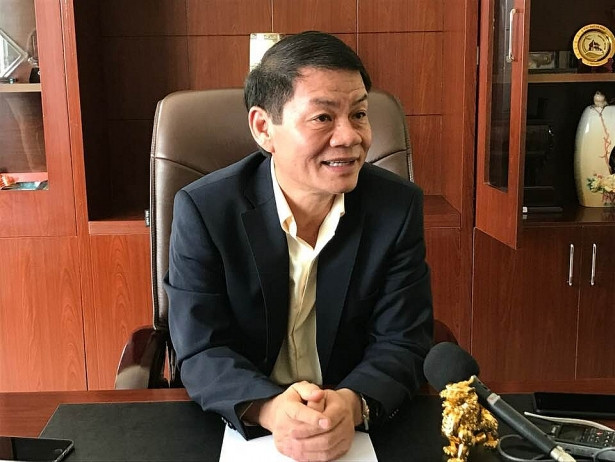 Ông Trần Bá Dương được Forbes công nhận sở hữu khối tài sản 1,76 tỷ USD vào ngày 6/3/2018. Theo hồ sơ của Forbes, đến năm 2016, Thaco trở thành công ty ôtô lớn nhất của Việt Nam với thị phần chiếm 32%. Hiện tại, ông Trần Bá Dương đang sở hữu 1,7 tỷ USD và xếp thứ 1.349 thế giới. Ảnh: Vietnammoi.