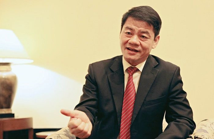 Tỷ phú Trần Bá Dương là người sáng lập và cũng là Chủ tịch Hội đồng quản trị Công ty cổ phần ô tô Trường Hải (Thaco). Ngoài ra ông còn được biết đến tới tư cách Tổng giám đốc Công ty cổ phần đầu tư địa ốc Đại Quang Minh. Ảnh: Lao động.