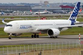 Trong khi đó, Airbus A350-900 là máy bay thân rộng hiện đại bậc nhất thế giới hiện nay.