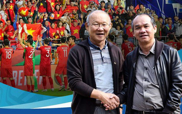 Nói về nhà cầm quân tài ba, doanh nhân Đoàn Nguyên Đức từng chia sẻ ông Park thật sự đáng mến: "Lần đầu khi kí hợp đồng với VFF, ông ấy lên nhà tôi dùng cơm và nói lời cám ơn vì đặt niềm tin vào ông ấy. Hai lần sau, đều là vào các sự kiện lớn của bóng đá nước nhà như giành ngôi á quân U23 châu Á 2019 và vô địch AFF Suzuki Cup 2018, ông ấy cũng gọi và nói muốn lên thăm tôi". Ảnh: Zing