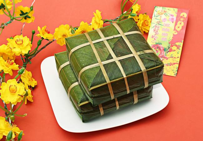 Nhu cầu tiêu thụ hàng hóa dịp Tết tăng cao cũng là cơ hội nhiều loại thực phẩm bẩn xuất hiện trên thị trường. Và bánh chưng không phải trường hợp ngoại lệ.
