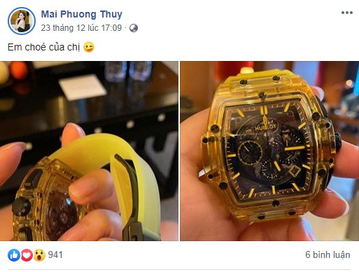 Vốn nổi danh là tay chơi hàng hiệu, mới đây, Mai Phương Thúy tiếp tục khiến nhiều người bất ngờ khi đăng tải lên trang cá nhân món quà tự thưởng bản thân nhân dịp Giáng Sinh, đó là chiếc đồng hồ trị giá 1,7 tỷ đồng.