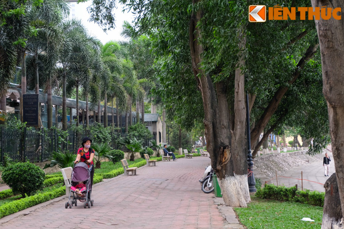 Đi dạo một vòng quanh hồ Thành Công, câu chuyện lấp hồ được người dân hết sức quan tâm. Chị Thái Minh Hà (nhà ở đường Láng Hạ, Hà Nội) tâm sự: "Mình thường tập thể dục ở đâyvào mỗi buổi sáng, thật sự rất cần không gian sạch sẽ, thoáng mát như thế này ở thành phố. Nếu "xẻ thịt" hồ thì người thiệt nhất chính là người dân".