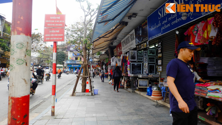 Sau 1 tháng Hà Nội ra quân giành lại vỉa hè cho người đi bộ, đường phố, vỉa hè đã được giải phóng, thông thoáng. Chiến dịch đã nhận được nhiều sự ủng hộ của người dân, đặc biệt là những người từng kinh doanh, buôn bán lấn chiếm vỉa hè trước đây.