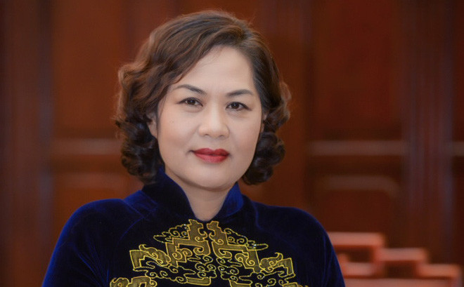 Bà Nguyễn Thị Hồng sinh ngày 27/3/1968 tại Hà Nội, có bằng Thạc sỹ Kinh tế phát triển. Theo Ngân hàng Nhà nước, bà Hồng đã có gần 30 năm công tác trong ngành ngân hàng. Ảnh: SBV.