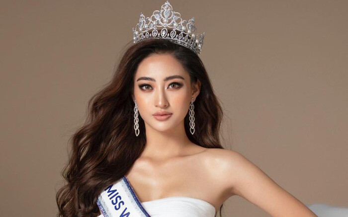 Lương Thùy Linh may mắn trở thành cô gái sở hữu chiếc vương miện trị giá 3 tỷ đồng của Miss World Vietnam 2019. Ảnh: Saostar.