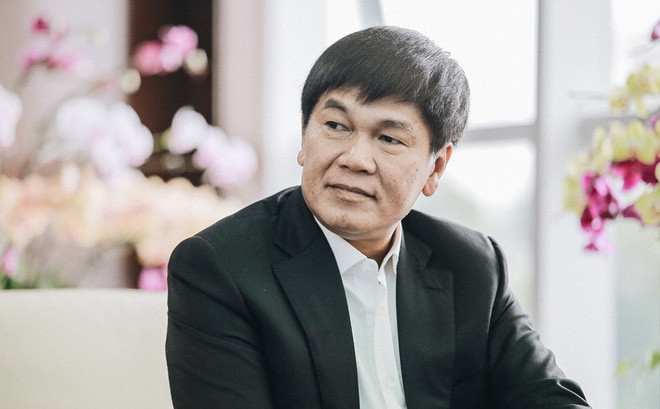Những người quen với ông Long nói rằng, ông là một người giản dị một cách xù xì, từ cách ăn mặc, thể hiện cảm xúc đến cuộc sống ngoài công việc. Ảnh: Internet.
