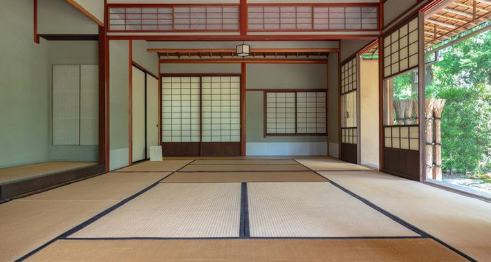 Người Nhật thường dùng chiếu tatami như một đơn vị... đo lường cho căn phòng. Một căn phòng cơ bản, đúng chuẩn phải trải được 6 tấm chiếu tatami.
