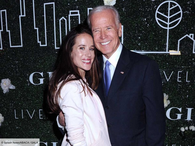 Ashley Biden được bổ nhiệm làm phó giám đốc của Trung tâm Công lý Delaware, một tổ chức phi lợi nhuận ở bang Delaware, từ năm 2013. Đến tháng 11/2014, cô được thăng chức làm giám đốc điều hành với mức lương khởi điểm 82.000 USD/năm. Ảnh: NYT