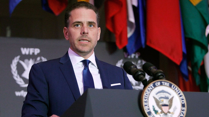 Năm 2006, Hunter cùng với chú của mình là James Biden mua lại tập đoàn Paradigm Global Advisors. Theo Politico, Hunter nhận mức lương hàng năm là 1,2 triệu USD ở đây. Ảnh: CNBC.