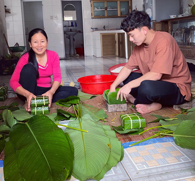Khu bếp khang trang sau khi được Minh Vương sửa lại. Ảnh: Người lao động