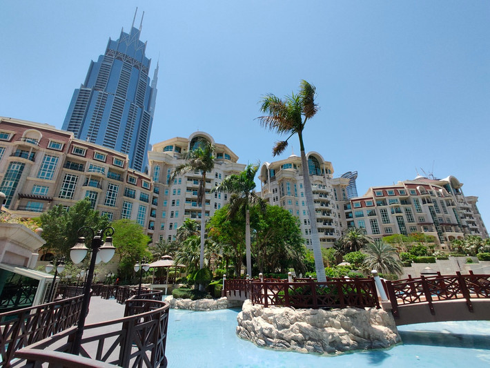 Trong chuyến tới UAE lần này, đội tuyển Việt Nam ở tại 2 khách sạn bao gồm Swissotel Al Murooj Dubai từ 26/5 đến 3/6 và Crowne Plaza Dubai từ 3 đến 16/6. Cả hai đều là khách sạn 5 sao. Ảnh: Lâm Thỏa