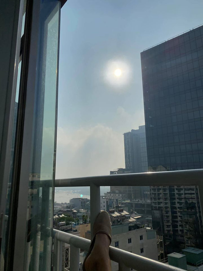 Căn hộ của Mai Phương Thúy có tầm nhìn bao quát toàn cảnh thành phố. Ảnh: Facebook