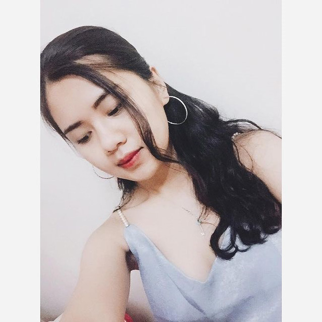 Anh thường dành cho cô vợ hoa khôi những món quà bất ngờ nhân dịp đặc biệt.