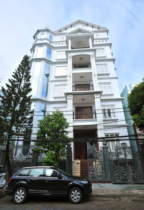 Theo tiết lộ, vợ chồng doanh nhân Ngô Nhật Phương đã bỏ ra hơn 100 tỷ để xây dựng căn nhà 6 tầng dạng biệt thự. Ảnh: Vietnamnet.