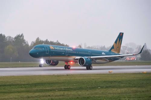 Mới đây, Hãng hàng không Vietnam Airlines vừa được Bộ Giao thông Vận tải Mỹ cấp giấy phép vận chuyển hành khách, hàng hóa, thư từ giữa Việt Nam và Mỹ. Ảnh: Vietnam Airlines.
