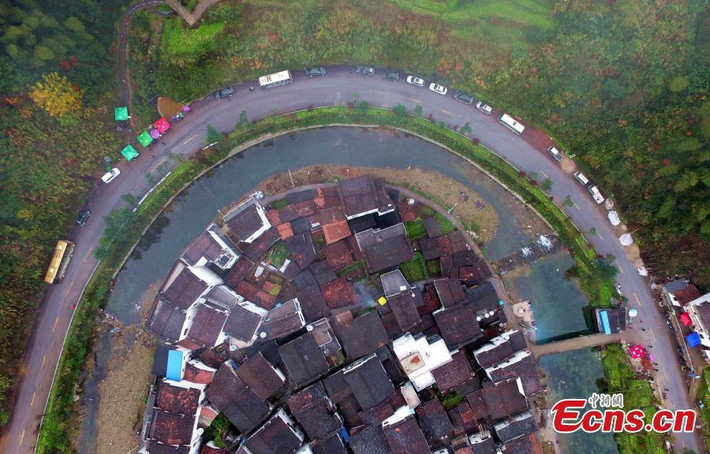 Làng Jujing còn được ví như viên ngọc vô danh trong số những ngôi làng cổ ở Trung Quốc. (Ảnh: Ecns)