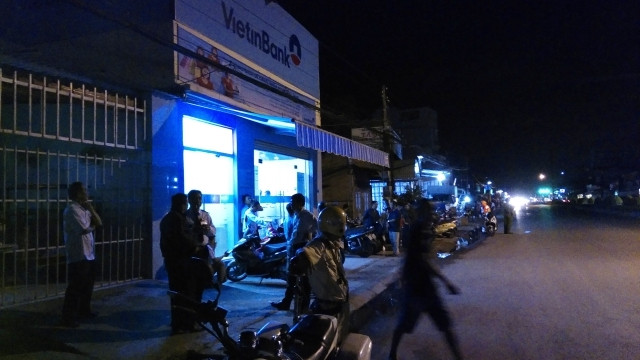 Cướp tại Vietinbank Tiền Giang. Chiều 13/9/2018, tại phòng giao dịch Ngân hàng TMCP Công Thương (Vietinbank) chi nhánh huyện Châu Thành, tỉnh Tiền Giang cũng xảy ra vụ cướp. Ảnh: Nhandan.