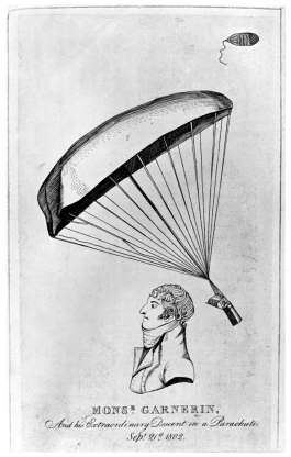 Cuộc nhảy dù đầu tiên được thực hiện năm 1797. André-Jacques Garnerin, người Pháp, đã ghi tên mình vào lịch sử ngày 22/10/1797 khi nhảy khỏi khinh khí cầu ở độ cao 975 mét trên bầu trời Paris với chiếc dù có đường kính 7 mét. Hai năm sau đó, vào năm 1799, vợ ông là Jeanne-Genevieve trở thành người phụ nữ đầu tiên nhảy dù.