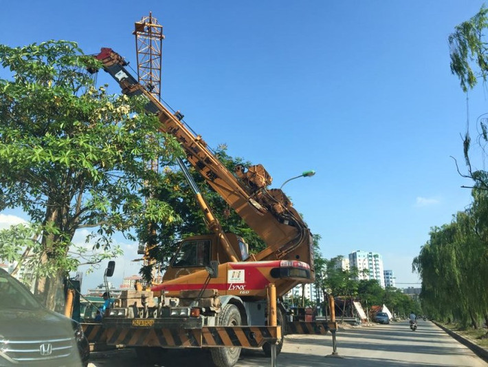 Tuyến đường Vũ Tông Phan chạy qua mặt tiền dự án là tuyến đường mới nên hiện khá thông thoáng.