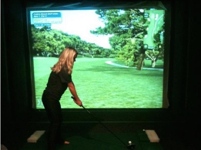 "1000" ở Seattle: là khách sạn xa hoa khi cung cấp cho khách hàng sân golf ảo với hơn 50 khóa dạy đánh golf tốt nhất. Hơn nữa, các phòng ngủ tại khách sạn được gắn cảm biến nhiệt độ và trang bị cả quầy bar mini thông minh.