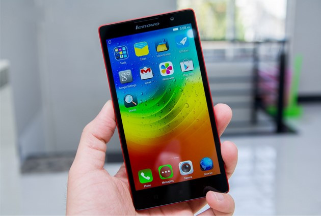 Lenovo K80M có thiết kế khá giống với mẫu Lenovo K3 Note nhưng phần nắp lưng của máy không thể tháo rời. Việc trang bị bộ vi xử lý Intel Atom kèm RAM 4 GB giúp Lenovo K80M hoạt động mượt mà.