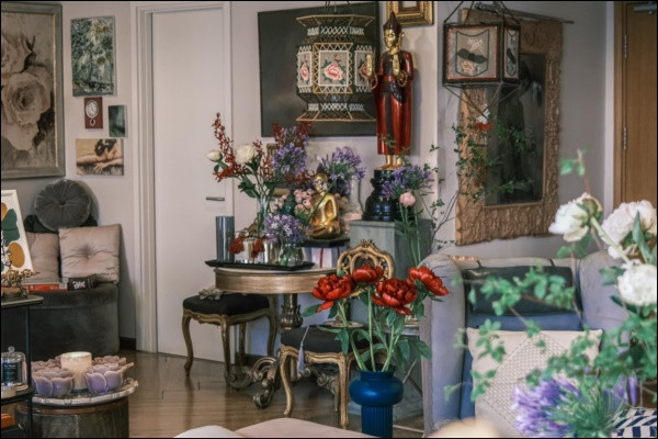 Nhà thiết kế Lý Quí Khánh thường mua đồ nội thất xa xỉ trong những chuyến du lịch nước ngoài của mình về để trang trí căn hộ. Ảnh: Vietnamnet