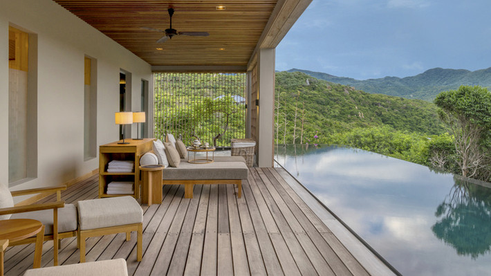 Khu nghỉ dưỡng cao cấp này có 18 căn villa, 9 căn Pavilion, 6 căn residence và 2 căn spa house. Ảnh: Ivivu