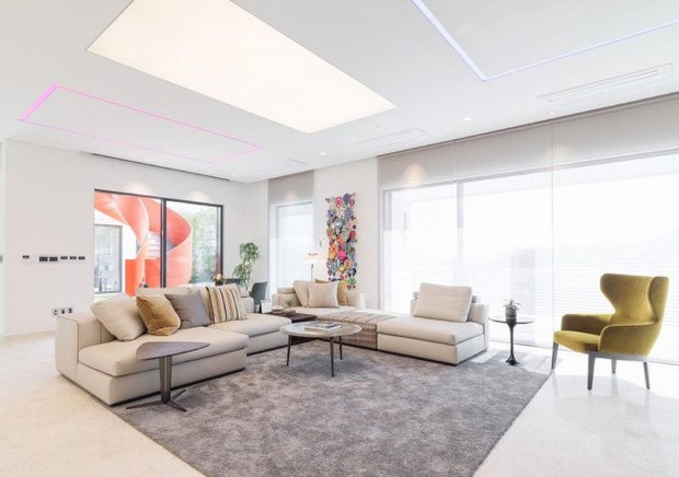 Căn penthouse của Hyun Bin nằm trên tầng 4 một khu biệt thự cao cấp, có diện tích 242,45 m2.