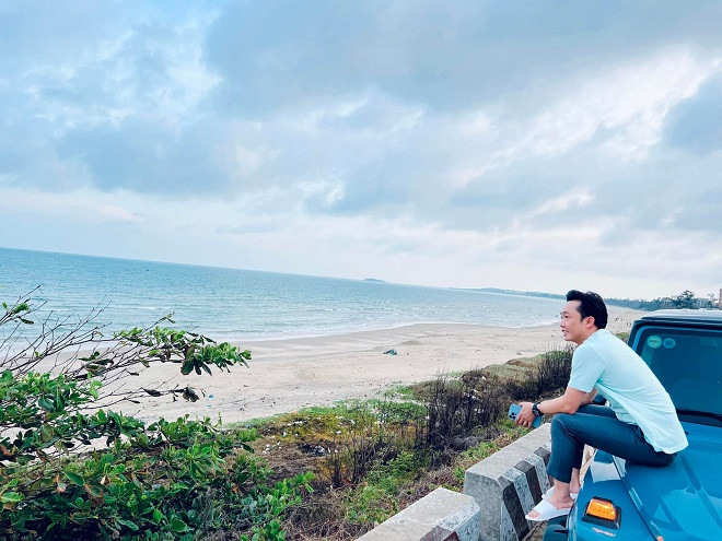 Mới đây, Cường Đô La bất ngờ bị vướng vào thị phi trên mạng xã hội. Ngay lập tức, cả hai vợ chồng Cường Đô La - Đàm Thu Trang đồng loạt khẳng định gia đình vẫn rất hạnh phúc, thậm chí còn đang trốn con gái đi chơi cuối tuần.
