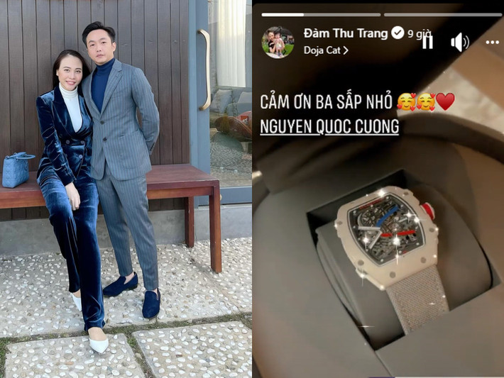 Đàm Thu Trang cũng từng khoe được ông xã đại gia tặng chiếc đồng hồ RM 67-02 thuộc hãng Richard Mille – thương hiệu đồng hồ hàng đầu thế giới, trị giá khoảng 124,000 USD (tương đương 3 tỷ đồng).
