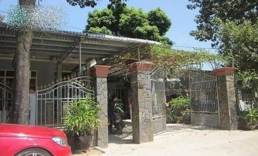 Những hình ảnh chụp từ ngoài vào cho thấy ngôi nhà có thiết kế đơn giản, không gian vừa phải. Ảnh: Đoisongvietnam