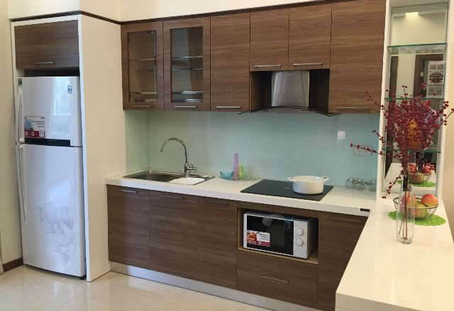 Phòng bếp căn hộ mẫu 99 m2.