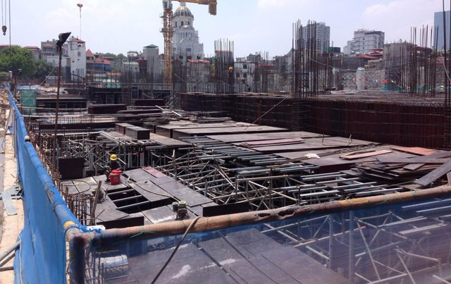 Theo công bố của chủ đầu tư, giá gốc mở bán dự án là 32 triệu đồng/m2 (đã bao gồm VAT và nội thất cao cấp).