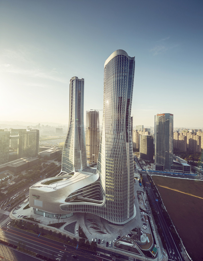 Được thiết kế bởi Ben van Berkel, tòa tháp Rita City là một cao ốc 257 mét ở Hàng Châu, Trung Quốc.