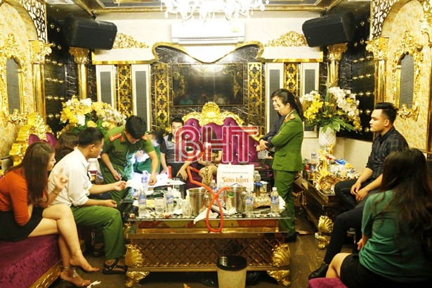 Đến ngày 22/12/2018, Giám đốc Agribank chi nhánh Hà Tĩnh II đã có Quyết định đình chỉ chức vụ đối với ông Tô Hữu Tài để chờ kết luận của cơ quan điều tra. Ảnh: Baohatinh.