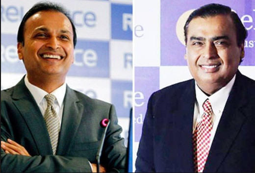 Ông Mukesh sinh ra 10 năm sau khi Ấn Độ giành được độc lập từ Anh vào năm 1947. Ông theo học ngành kỹ sư hóa và sau đó từ năm 20 tuổi bắt đầu tham gia công việc quản trị công ty Reliance Industries cùng với em trai mình. Ảnh: Business Today.