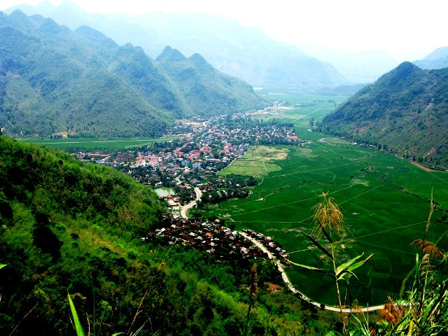 Tour Hà Nội - Mai Châu 1 ngày có giá dao động từ 700.000 - hơn 800.000 đồng. Trong khi đó, tour 2 ngày giá từ 1,8 đến 2 triệu đồng. Ảnh: Maichautourist.