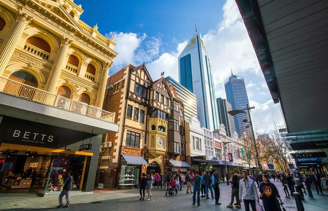 Australia đứng vị trí thứ 2 với tài sản bình quân 411.060 USD/người. Australia cũng là nơi định cư lý tưởng của các triệu phú khi thu hút khoảng 10.000 người có giá trị tài sản từ 1 triệu USD trở lên nhập cư.Ảnh: CNN.