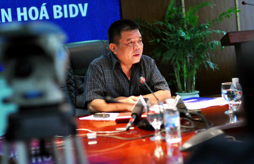 Việc ông Trần Bắc Hà - nguyên Chủ tịch Ngân hàng TMCP Đầu tư và Phát triển Việt Nam (BIDV) vừa bị khởi tố, bắt giam về tội "Vi phạm các quy định về hoạt động ngân hàng" đã gây chấn động giới tài chính ngân hàng Việt Nam. Ảnh: Nhadautu.